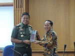 building-cooperation-in-the-field-of-tri-dharma-university-itb-and-sesko-tni-signed-an-mou