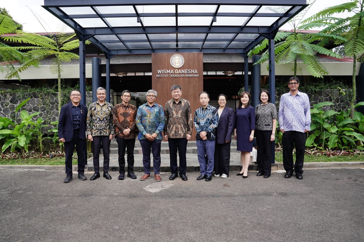 Rektor ITB dan Duta Besar Singapura Gelar Bilateral Meeting