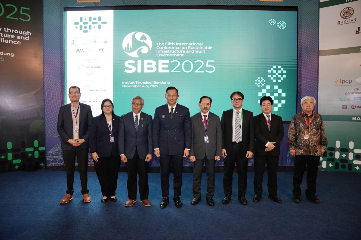 Menko AHY dan Rektor ITB Tutup SIBE 2025: Infrastruktur Berkelanjutan Perkuat Keamanan dan Tantangan Global