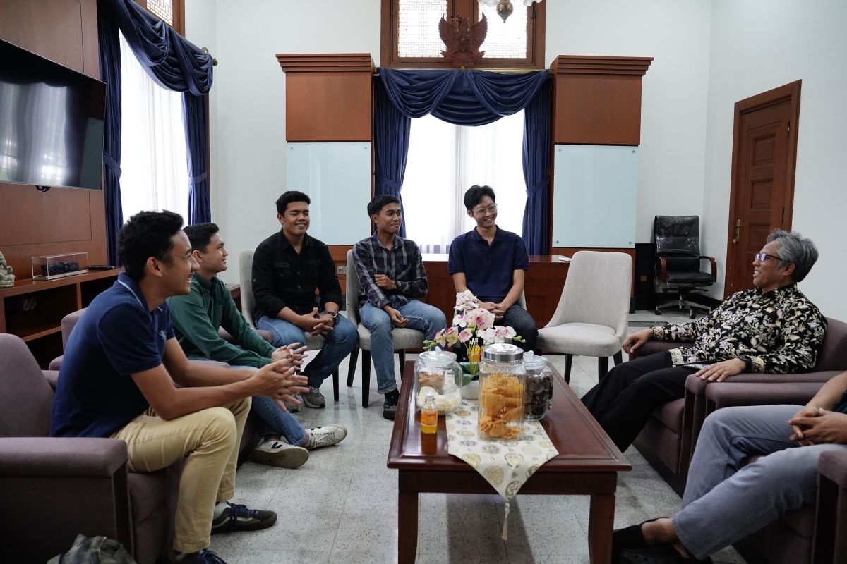 Rektor Apresiasi Prestasi Unit Basket Ganesha ITB, Juara dan Lolos Divisi 1 Liga Mahasiswa