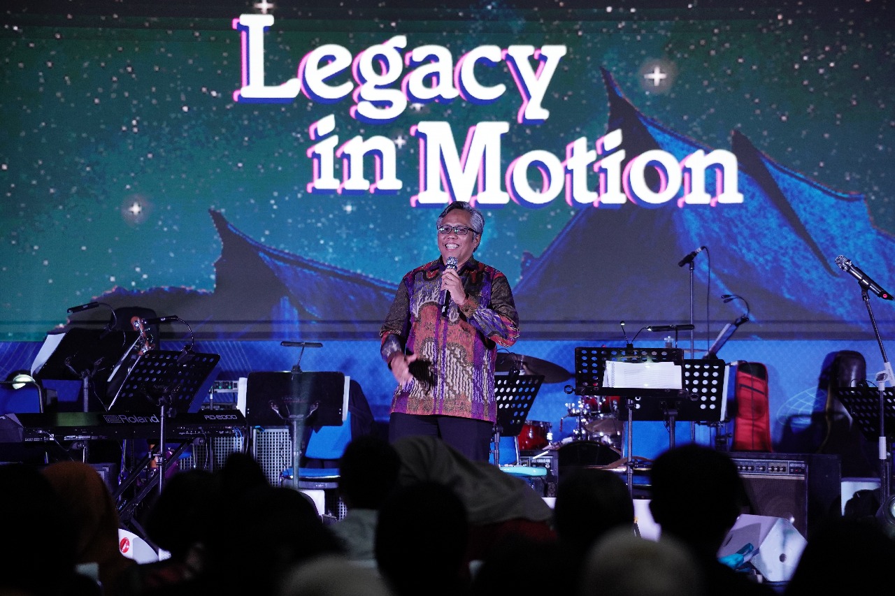 Rektor Hadiri dan Apresiasi Jazz Aula Barat #9 