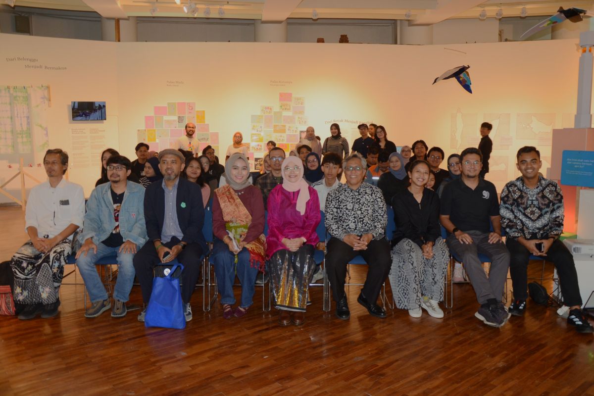 Rektor ITB Hadiri Pembukaan Pameran 