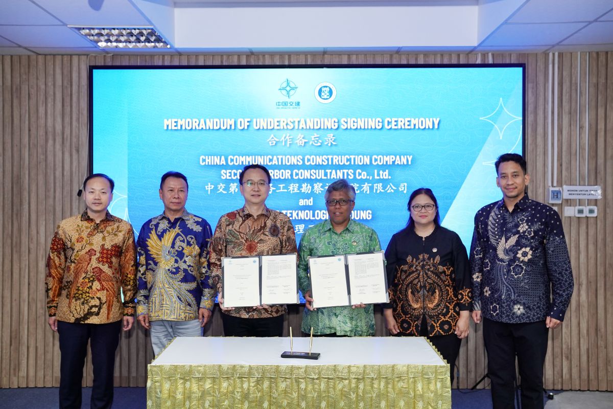 Rektor Tandatangani Kerja Sama antara ITB dan CCCC Second Harbor Consultants