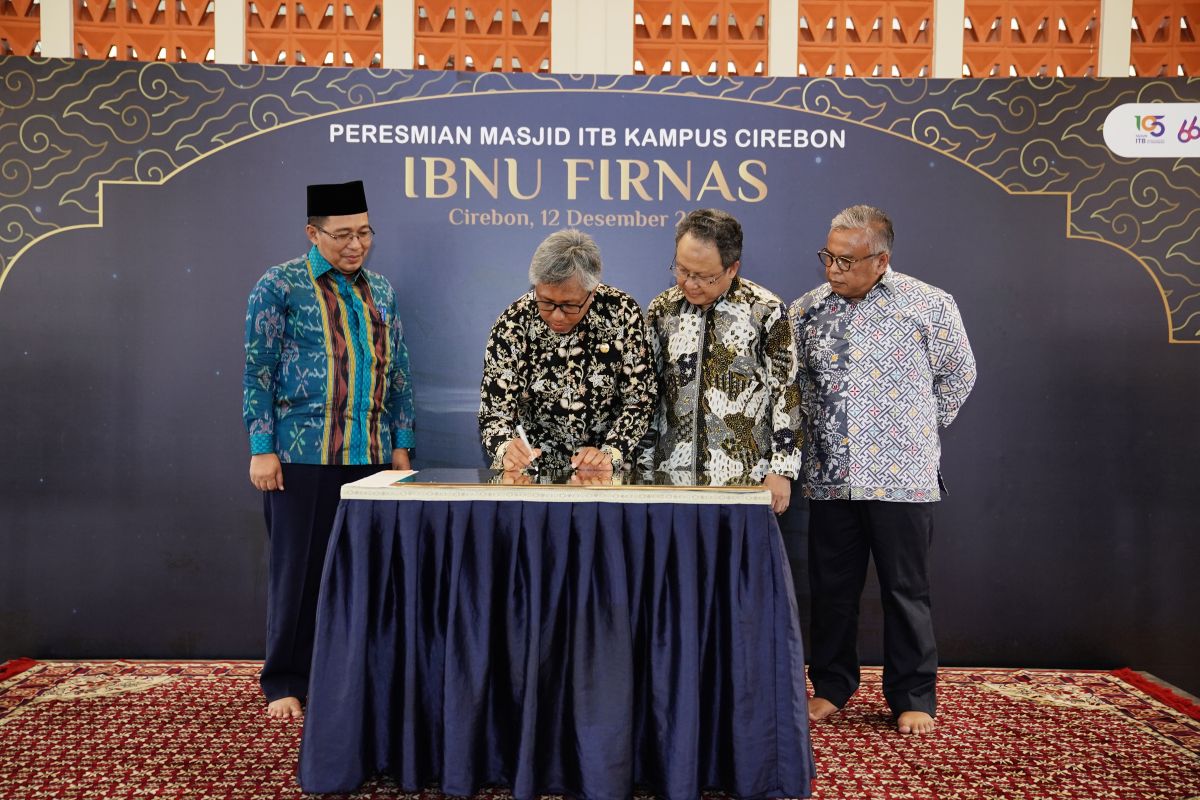 Rektor Resmikan Masjid Ibnu Firnas di ITB Kampus Cirebon