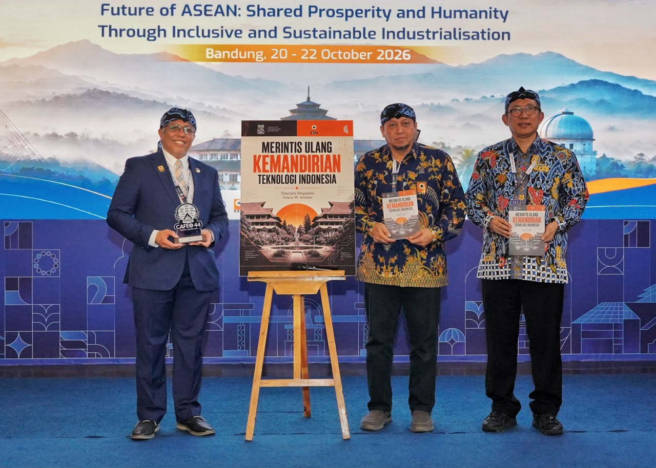 Rektor ITB Luncurkan Buku “Merintis Ulang Kemandirian Teknologi Indonesia”