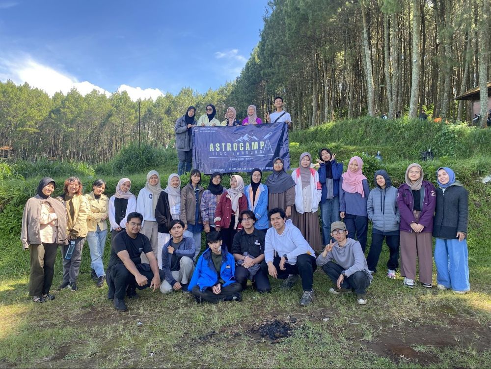 astrocamp-kolaborasi-iiac-dengan-himpunan-dan-unit-mahasiswa-itb-amati-langit-dan-diskusi-lintas-keilmuan