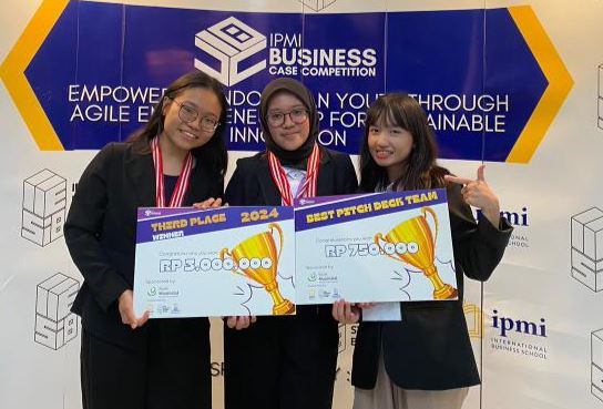 Tim KUBCCI Raih Juara 3 dan Best Pitch Deck Team di IPMI Business Case Competition 2024