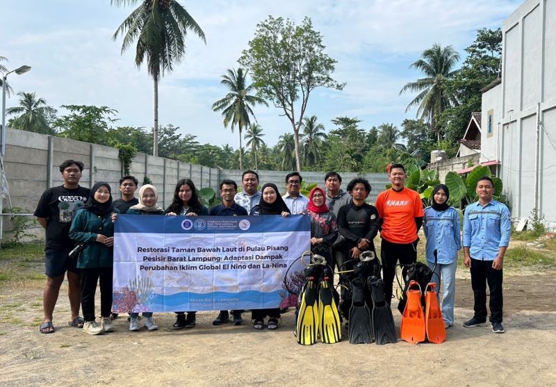 ITB Gelar Pengabdian Masyarakat di Pulau Pisang, Transplantasi Terumbu Karang untuk Pemulihan Ekosistem