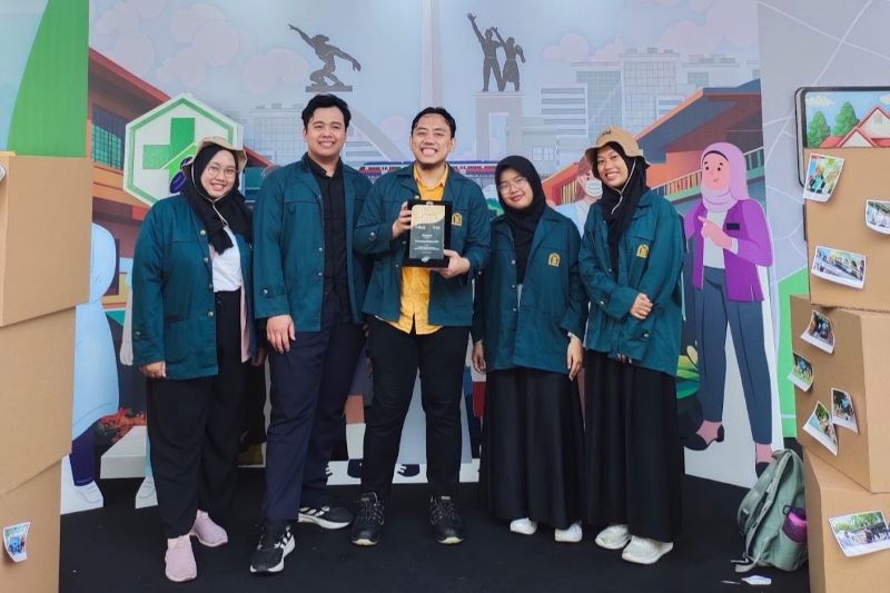 angkat-program-perbaikan-kualitas-udara-jakarta-tim-berita-meteorologi-itb-juara-2-ideathon-2024