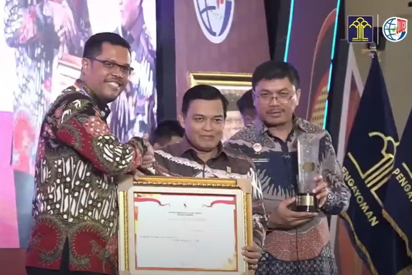 ITB Terbaik 1 JDIHN Award 2024 Kategori Perguruan Tinggi