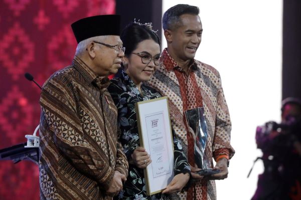 two-young-itb-lecturers-win-achmad-bakrie-awards-2024