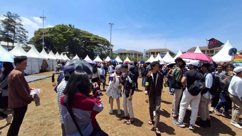 STEMA ITB Suguhkan Pertunjukan Teatrikal “Jadilah Manusia atau Mati” dalam ITB Expo 2024