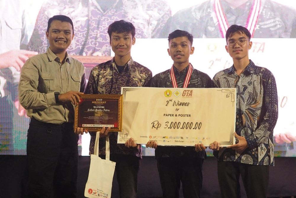 usung-analisis-unsur-dengan-software-geologi-mahasiswa-itb-juara-2-paper-and-poster-competition-gta-upnvy-2024