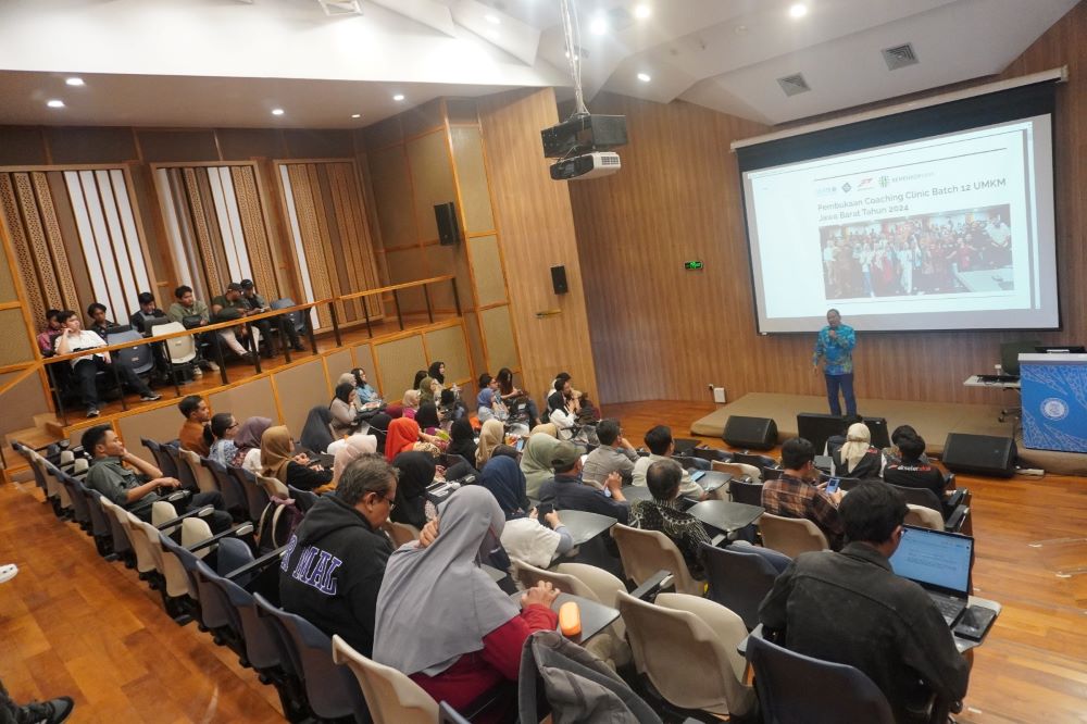 UMKM Jawa Barat Berpeluang Tembus Pasar Global melalui Coaching Clinic SBM ITB dan Akseleraksi.id