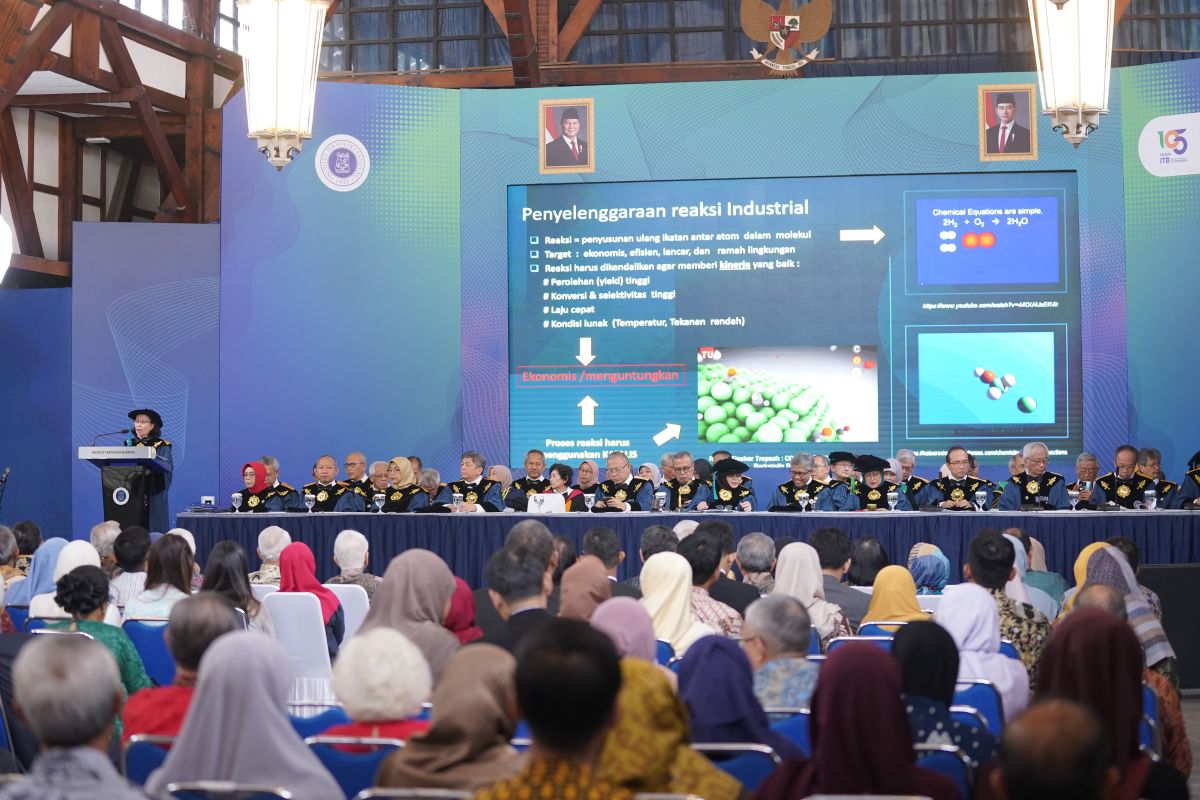 orasi-ilmiah-prof-melia-gunawan-inovasi-katalis-merah-putih-kunci-kedaulatan-industri-nasional