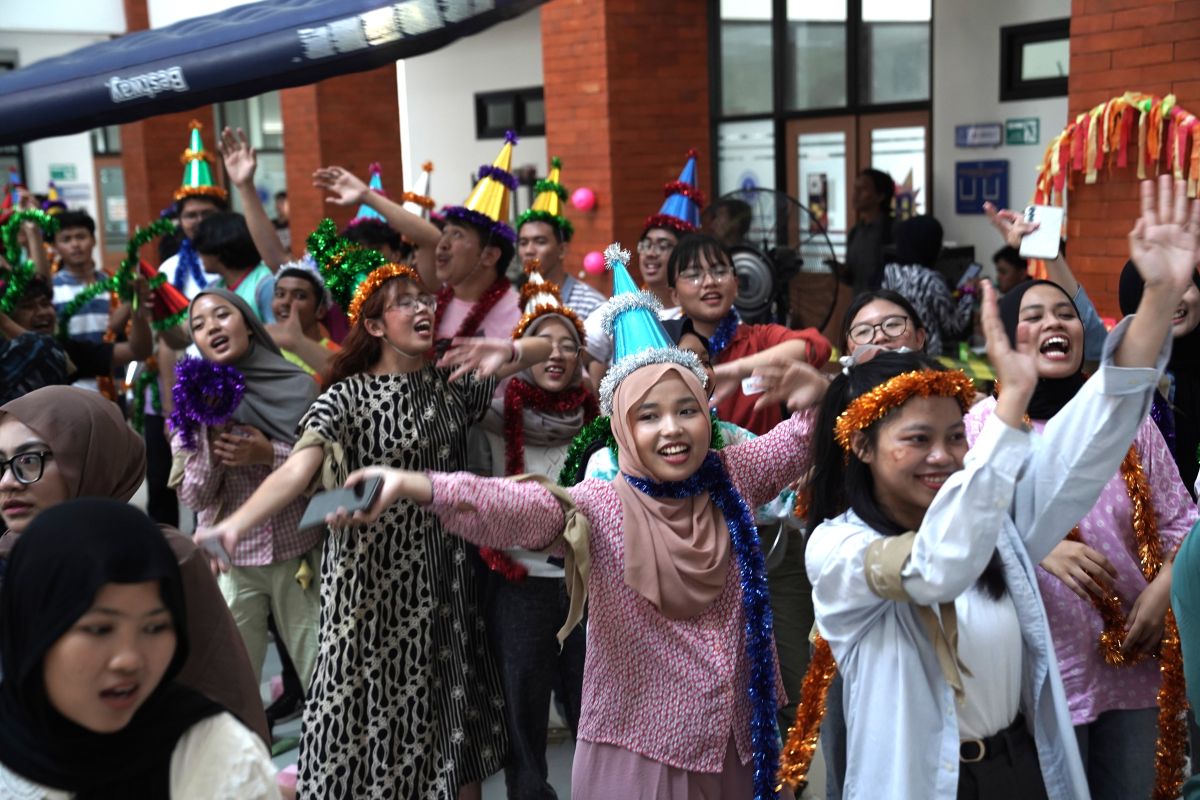 cifest-2025-penyambutan-mahasiswa-baru-itb-kampus-cirebon-dalam-kehangatan-kekeluargaan