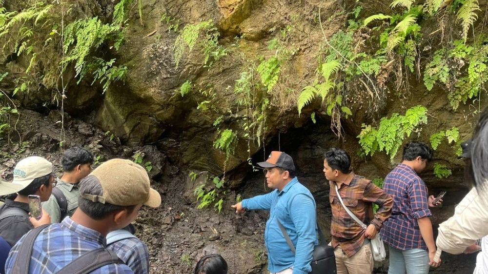 mahasiswa-itb-kuliah-lapangan-di-karangsambung-pahami-fenomena-geologi-untuk-pendidikan-berkualitas