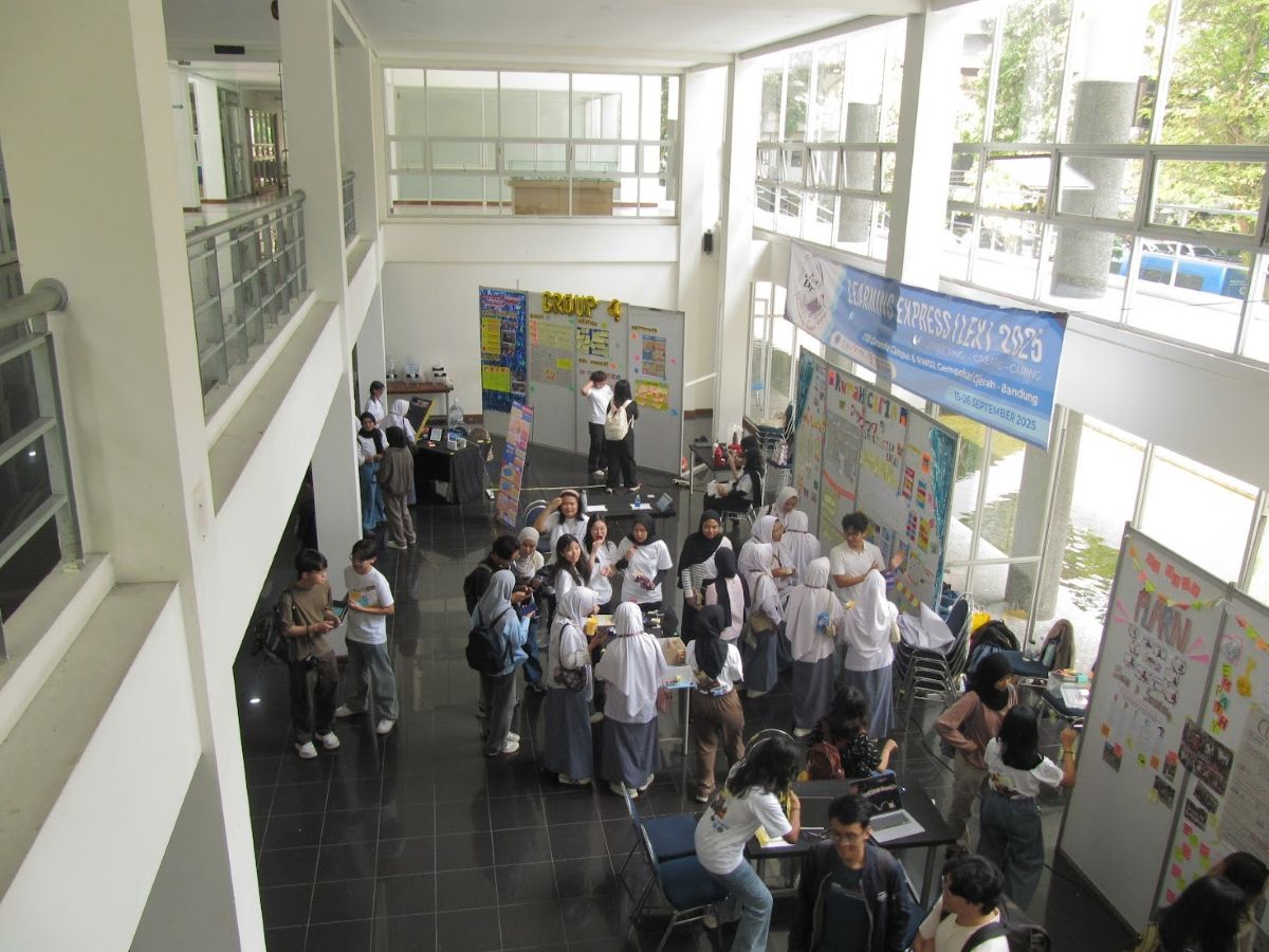 gallery-walk-learning-express-2025-fti-itb-dan-singapore-polytechnic-pamerkan-solusi-inovatif-untuk-komunitas-di-cijerah