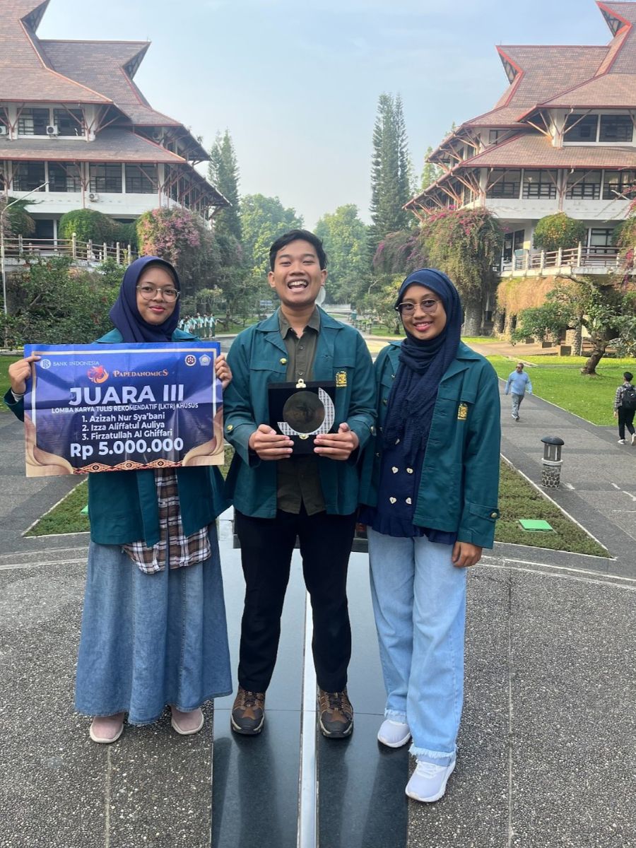 inovasi-plts-di-papua-barat-tim-itb-juara-iii-lomba-karya-tulis-rekomendatif-nasional