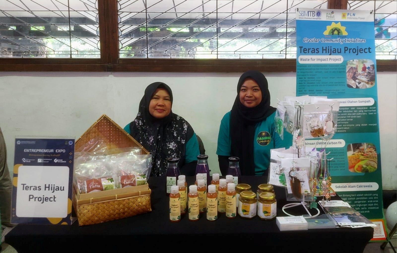 teras-hijau-project-sbm-itb-hadirkan-inovasi-kuliner-dan-produk-ramah-lingkungan-di-entrepreneur-expo-2025