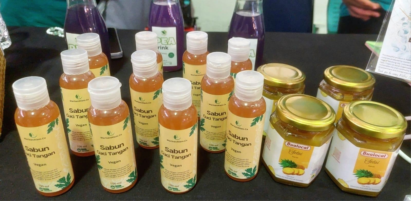 teras-hijau-project-sbm-itb-hadirkan-inovasi-kuliner-dan-produk-ramah-lingkungan-di-entrepreneur-expo-2025