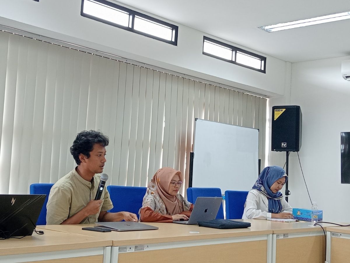 prodi-oseanografi-itb-serah-terima-spektrofotometri-dan-workshop-dalam-rangka-pkkb-2025
