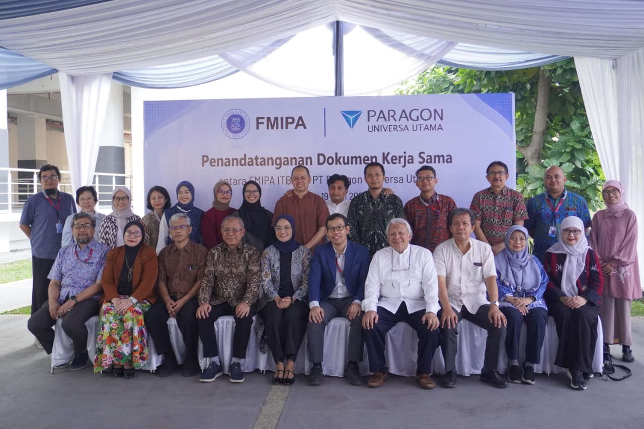 kolaborasi-fmipa-itb-dan-paragon-mahasiswa-berpeluang-magang-riset-industri-hingga-terlibat-pengembangan-produk