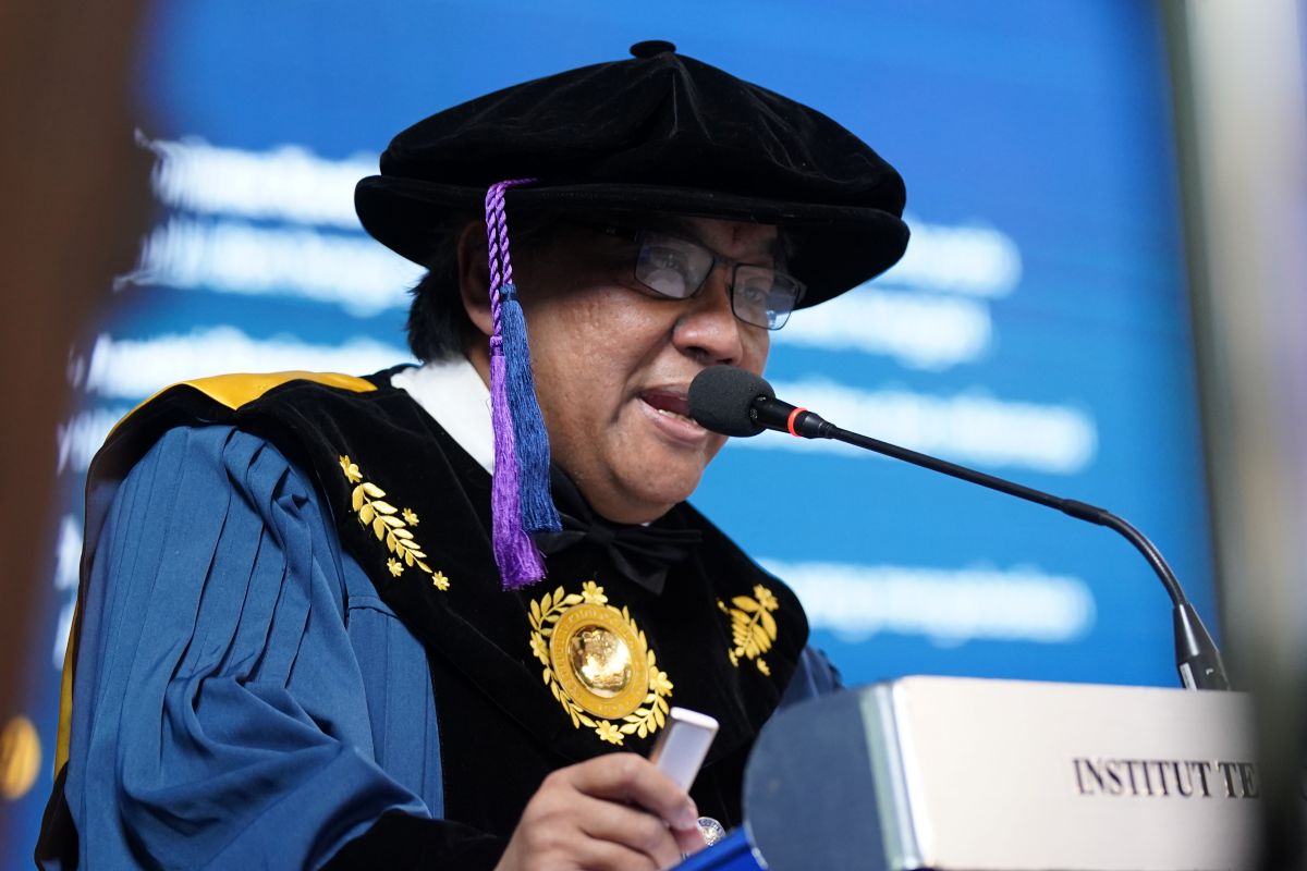orasi-ilmiah-prof-deddy-priatmodjo-koesrindartoto-economist-as-an-engineer-untuk-ekonomi-yang-tangguh-dan-berkeadilan