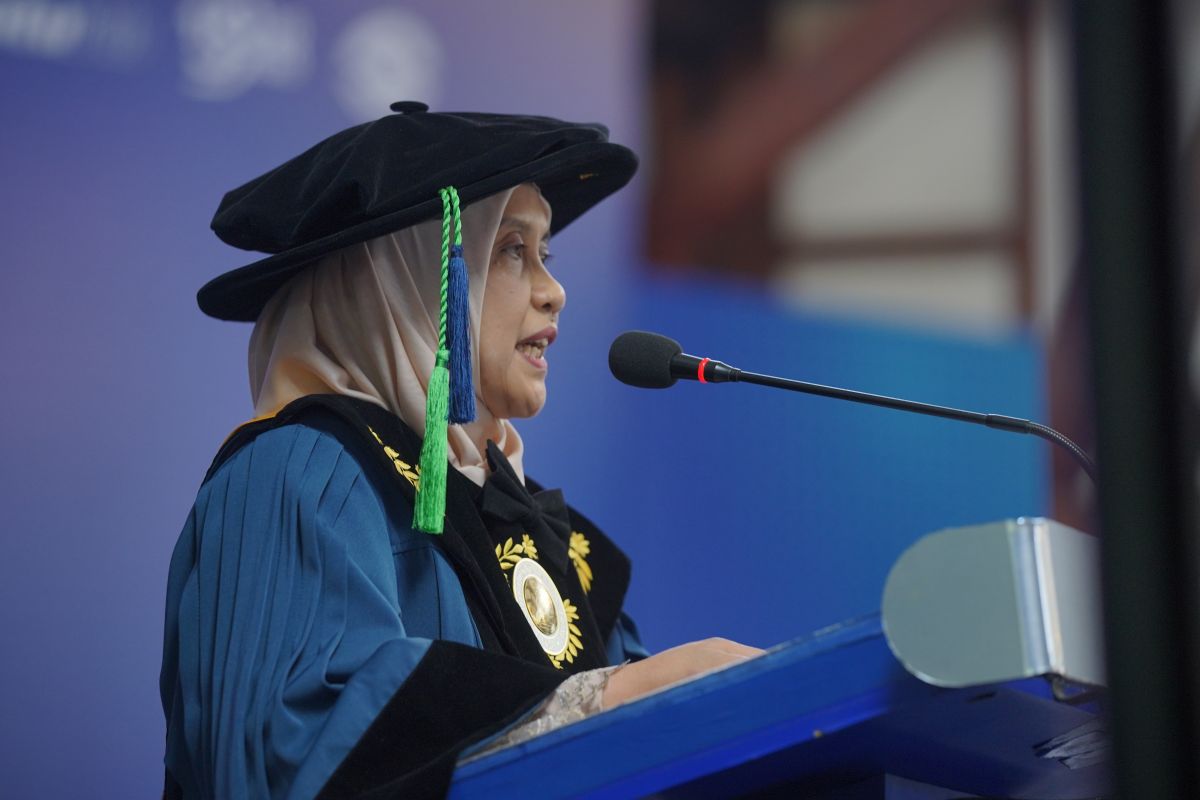 orasi-ilmiah-prof-tri-suciati-teknologi-formulasi-untuk-modulasi-mikrolingkungan-regeneratif-jaringan-pada-penyakit-degeneratif