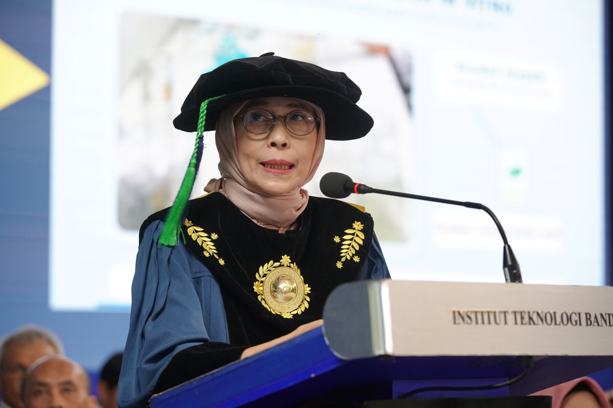 orasi-ilmiah-prof-erly-marwani-mengarahkan-jalur-metabolisme-tumbuhan-demi-bioproduk-berkelanjutan