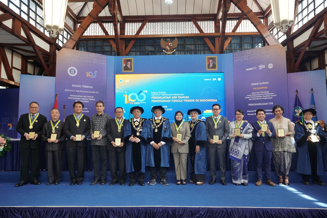 itb-confers-20-awards-at-the-commemoration-of-106-years-of-engineering-higher-education-in-indonesia
