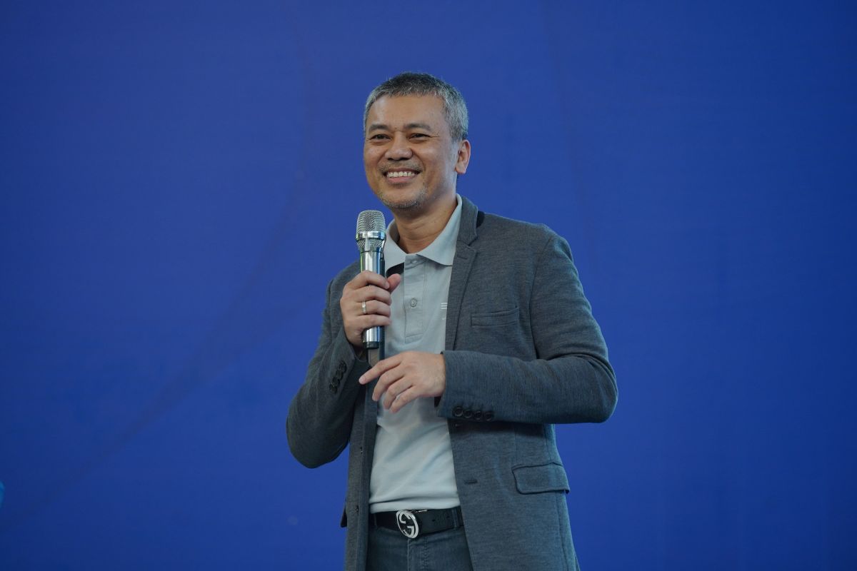 haryadi-kaimuddin-alumni-itb-dan-ceo-byd-haka-auto-indonesia-sampaikan-peran-ev-untuk-kemandirian-energi-di-studium-generale