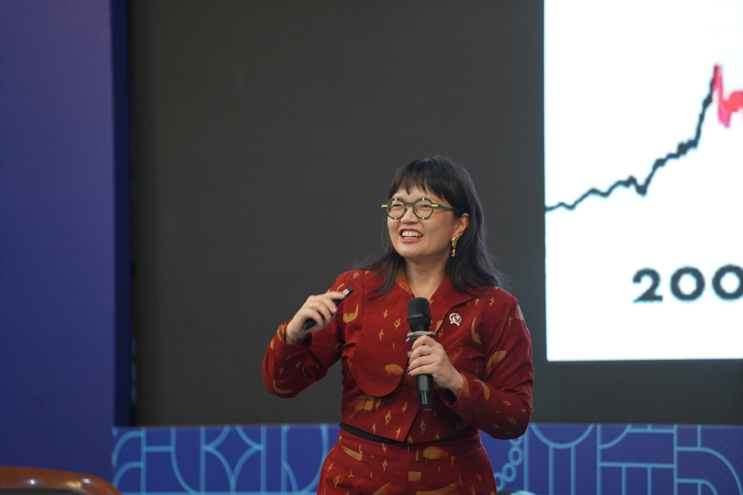 prof-stella-christie-highlights-ai-challenges-from-economic-bubbles-to-the-sustainability-of-higher-education