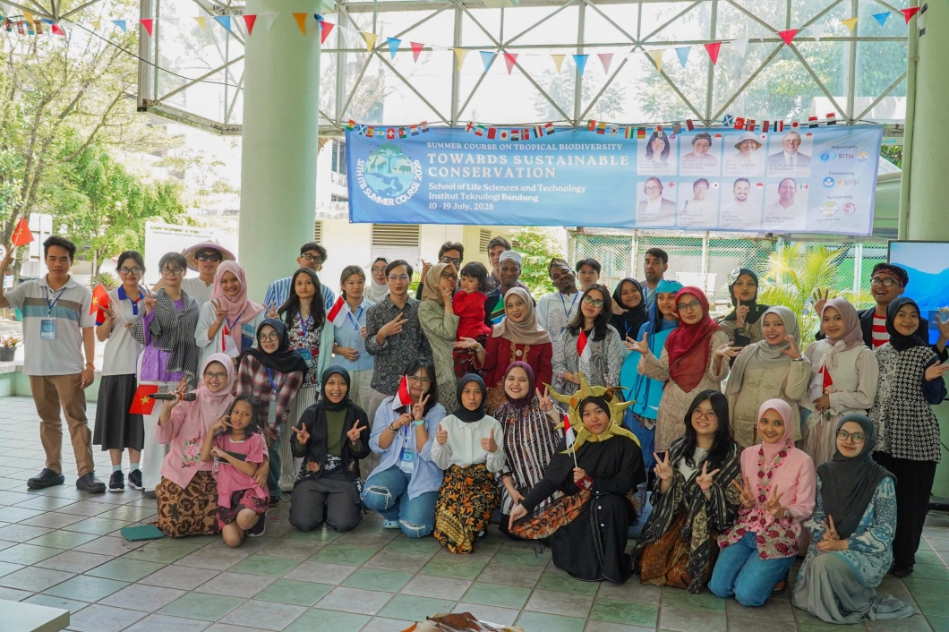 sith-itb-tutup-tropical-biodiversity-summer-course-2026-dengan-semangat-kolaborasi-global-bagi-masa-depan-konservasi