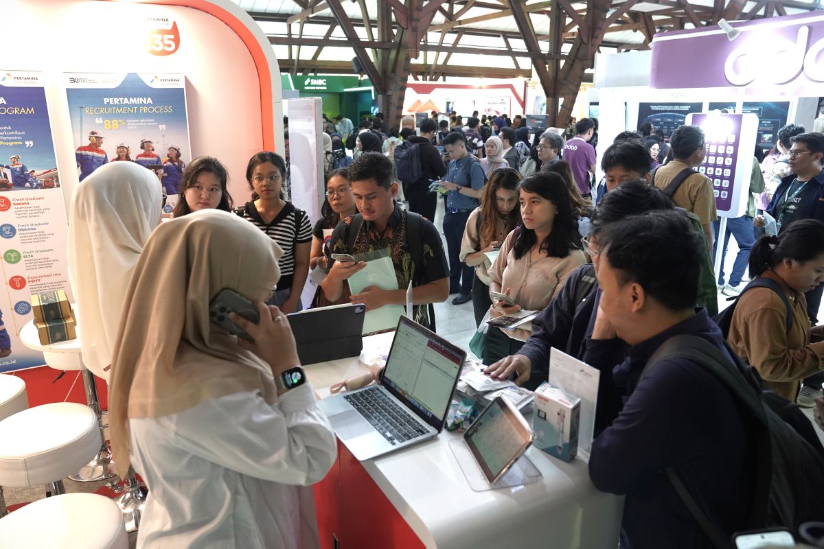 jelang-wisuda-april-2026-itb-buka-titian-karier-terpadu-bisa-diikuti-masyarakat-umum