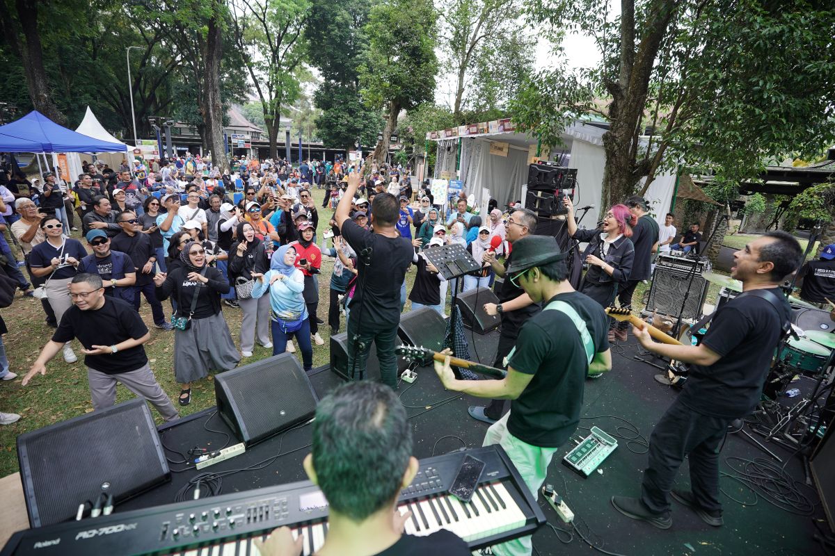 keseruan-alumni-bernada-momen-pulang-kampus-ke-itb-hingga-ruang-kreasi-bersama