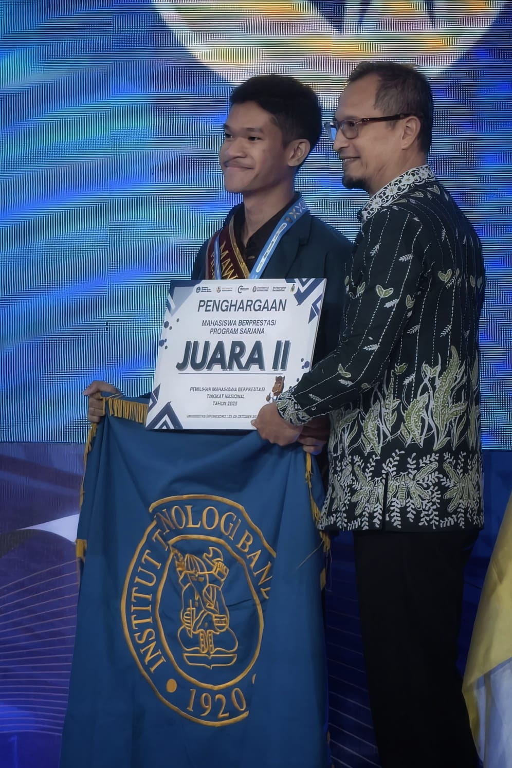 mahasiswa-berprestasi-itb-raih-terbaik-2-nasional