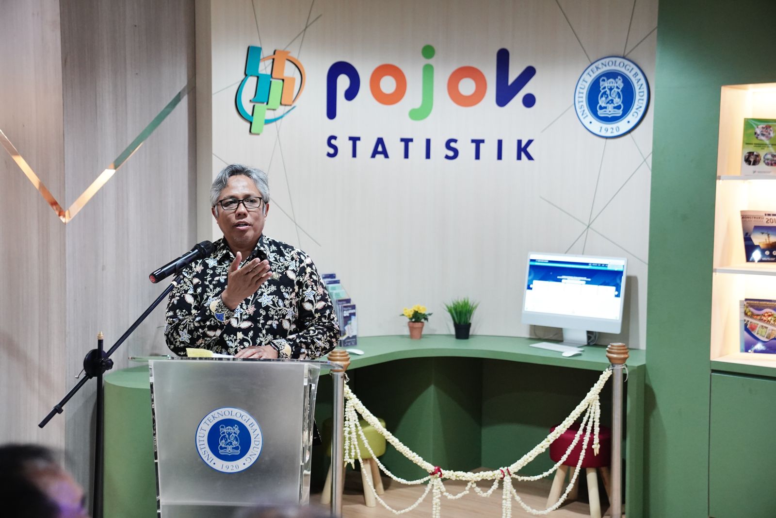 itb-dan-bps-resmikan-pojok-statistik-dorong-literasi-data-dan-riset-berbasis-sains
