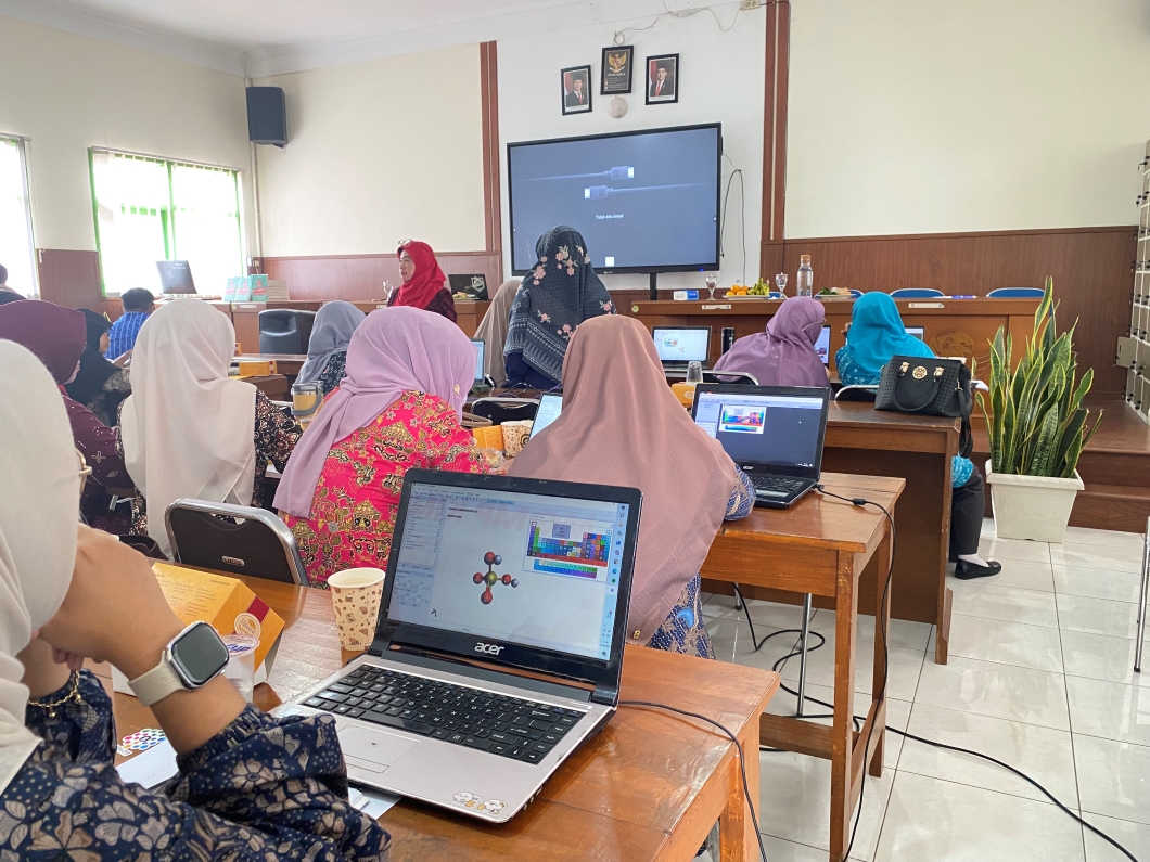 itbunpad-bersinergi-berdayakan-guru-kimia-lewat-modul-komputasi-avogadro