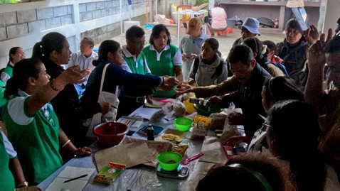 itb-dampingi-pembudidaya-ngada-olah-bahan-baku-lokal-menjadi-pakan-ikan-mandiri