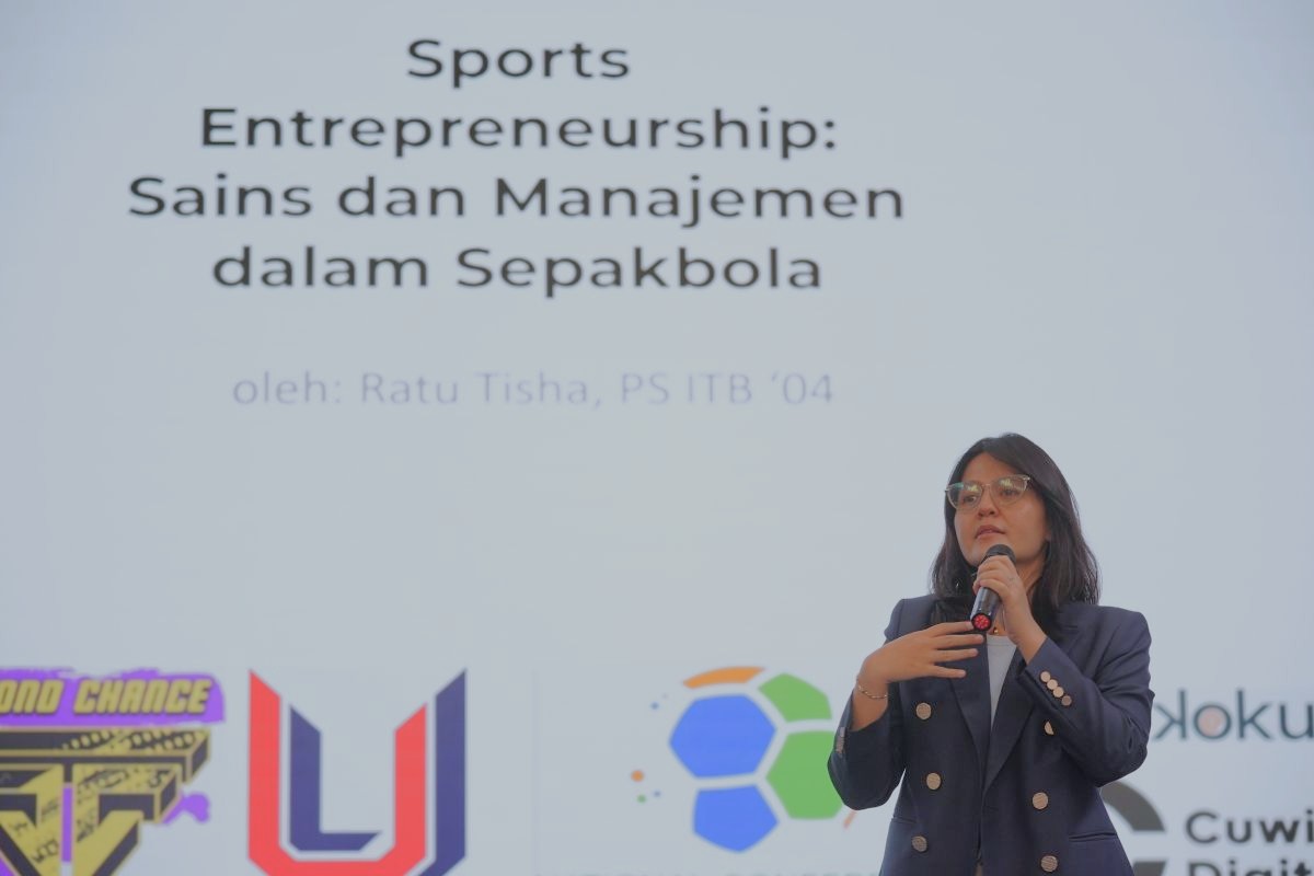 ratu-tisha-alumni-itb-bahas-sepak-bola-ekosistem-kompetisi-dan-kecepatan-pengambilan-keputusan