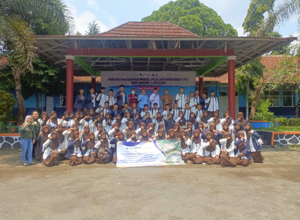 teknik-geologi-itb-gelar-pengabdian-masyarakat-sosialisasi-mitigasi-bahaya-longsoran-ke-siswa-smpn-1-cisalak