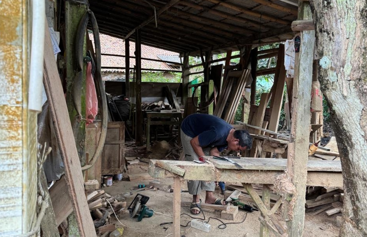 meniti-mimpi-dari-desa-ke-dunia-kisah-inspiratif-astin-nurdiana-dosen-itb-dan-peneliti-batuan