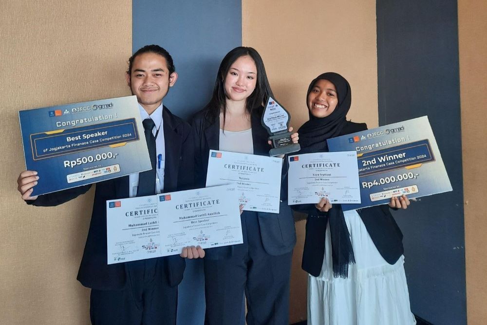 tim-the-absent-dari-itb-juara-2-dan-best-speaker-di-jfcc-2024