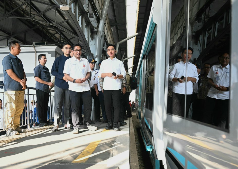 itb-and-pt-inka-realize-smart-and-environmentally-friendly-transportation-battery-powered-autonomous-tram-tested-in-solo