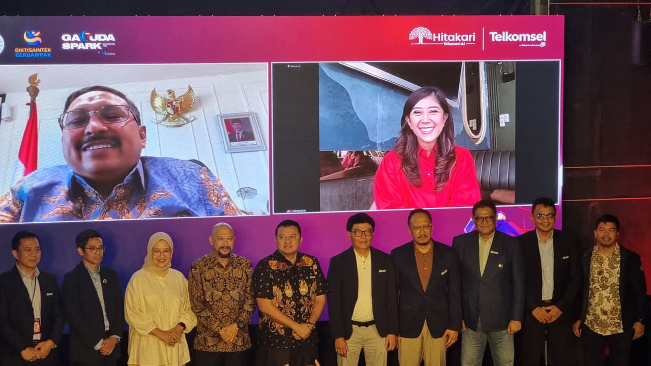 peresmian-ai-innovation-hub-itbtelkomsel-ruang-kolaborasi-baru-untuk-riset-dan-penguatan-ekosistem-digital