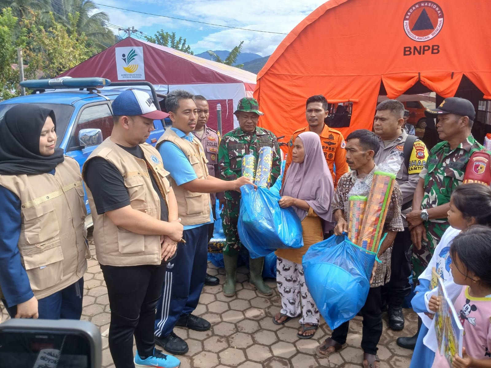 ITB Berkolaborasi Lintas Universitas dalam Tanggap Bencana Banjir dan Longsor di Sumatera Barat