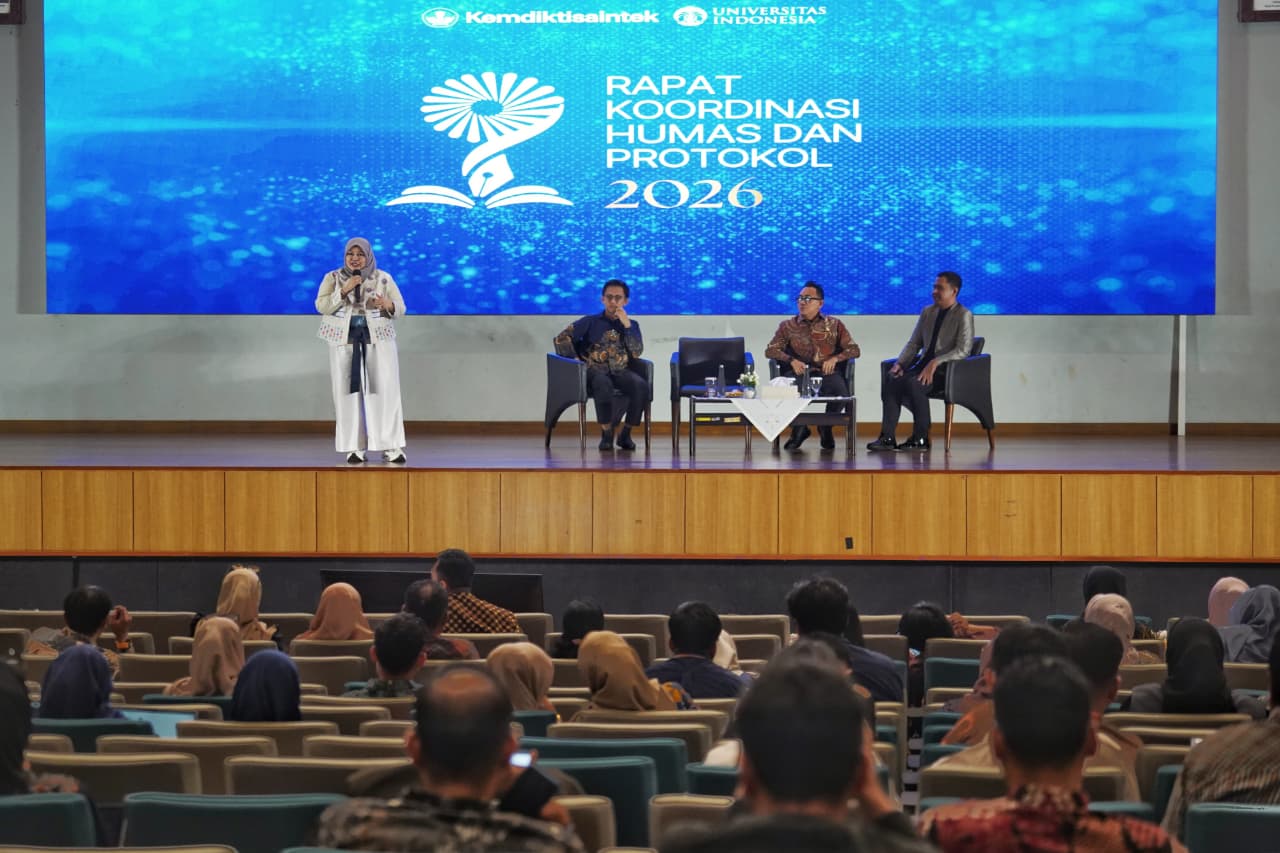 direktur-komunikasi-humas-itb-berbagi-pengoptimalan-teknologi-dalam-penanganan-krisis-di-rakor-humas-dan-protokol-diktisaintek-2026