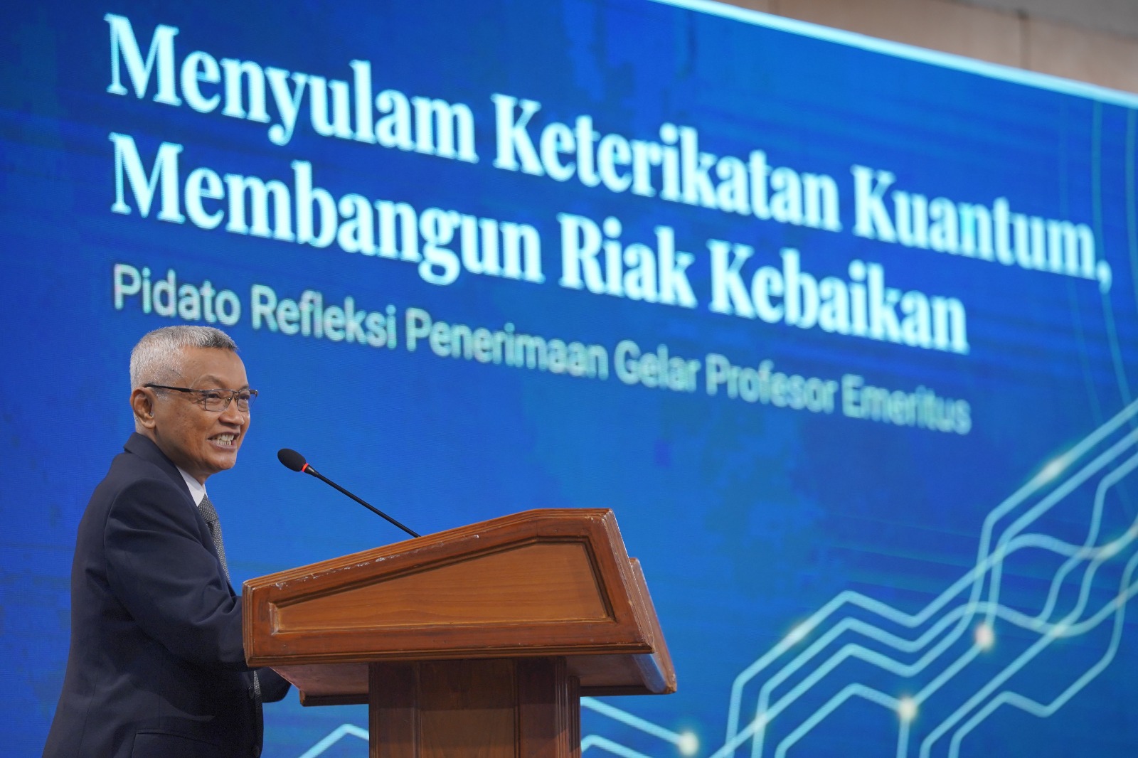 itb-anugerahkan-guru-besar-emeritus-kepada-pakar-teknologi-kuantum-prof-hermawan-kresno-dipojono